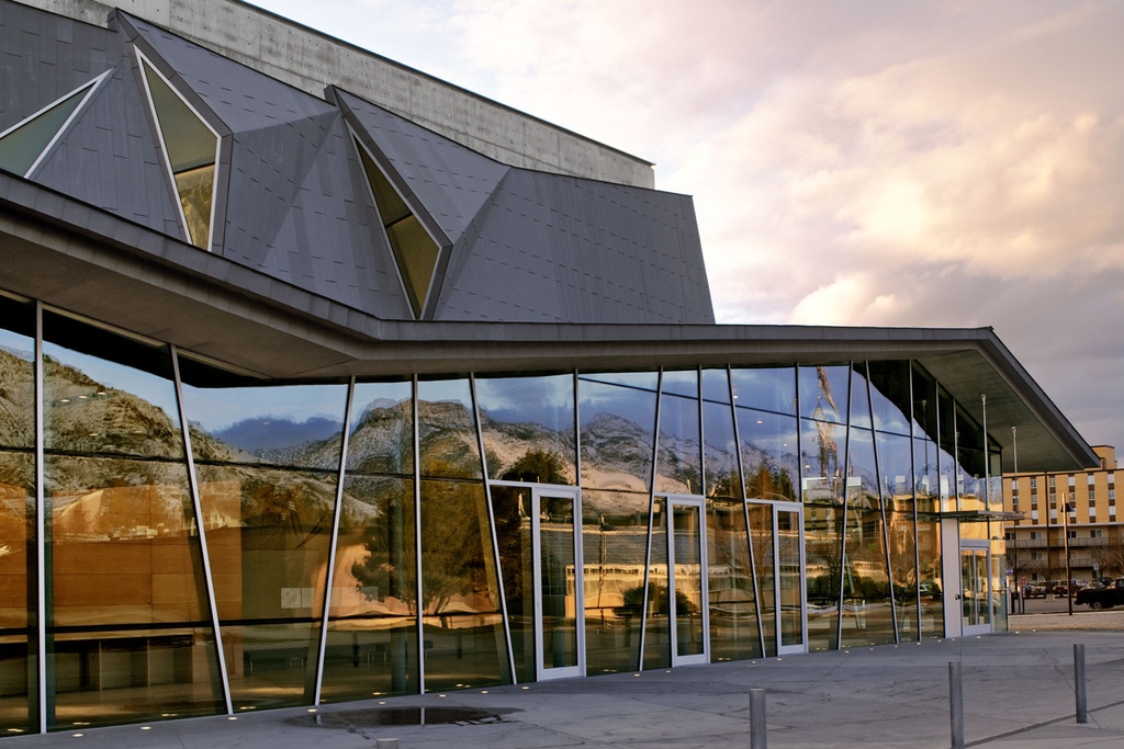 National accreditation limits acceptance, student numbers halved